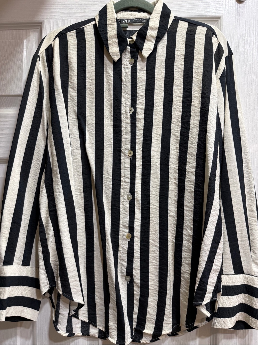 Zara Black and White Vertical Stripe Button-Down Shirt - Picture 4 of 5